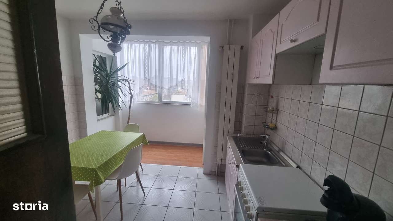 Apartament 3 camere de închiriat - Imagine principală: 2/9