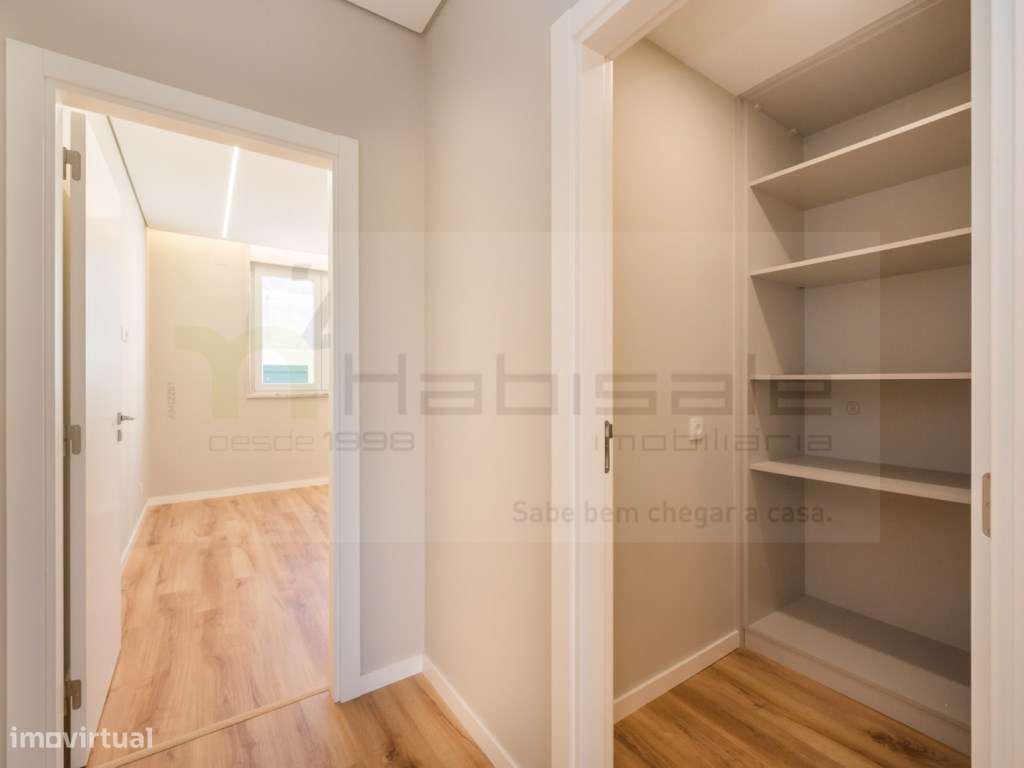 T3 Duplex, Totalmente Remodelado, com 135 m² | Murtal - Parede-17