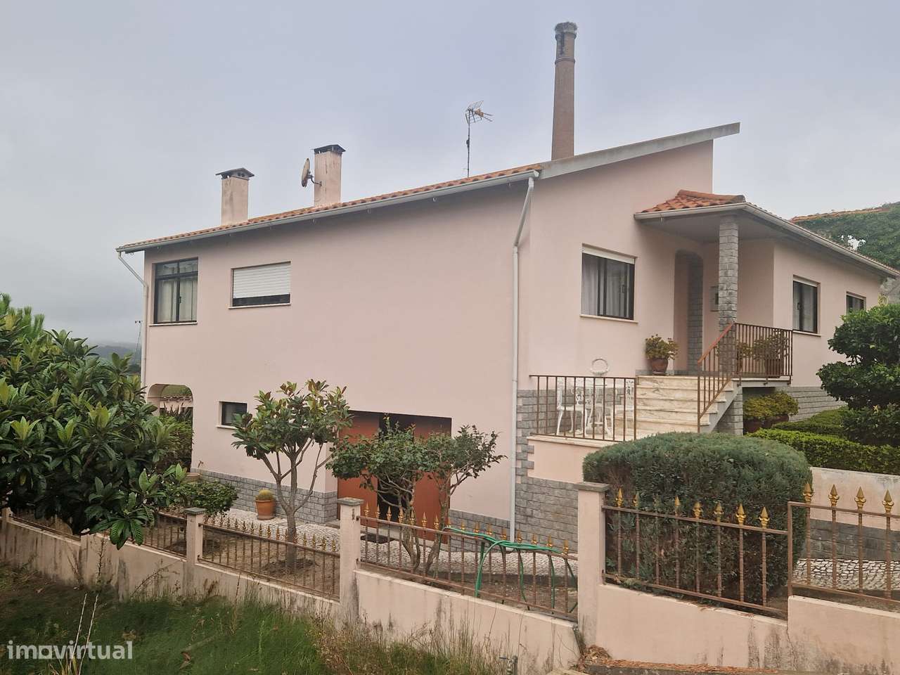 Moradia T4 isolada - Grande imagem: 5/6