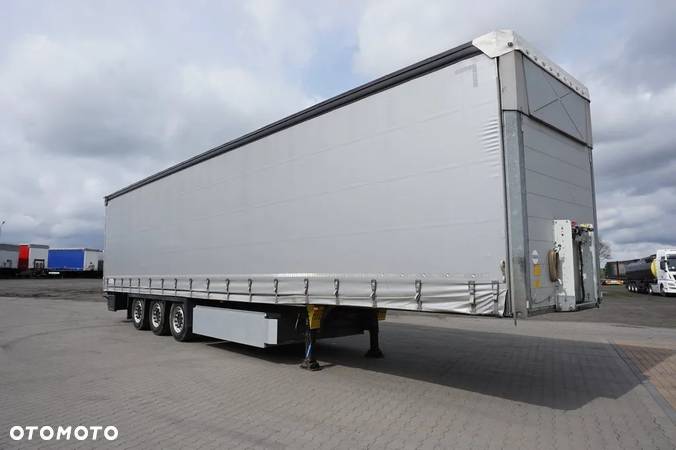 Schmitz Cargobull FIRANA VARIOS OŚ PODNOSZONA * 229 TYŚ. KM * 2021 - 1