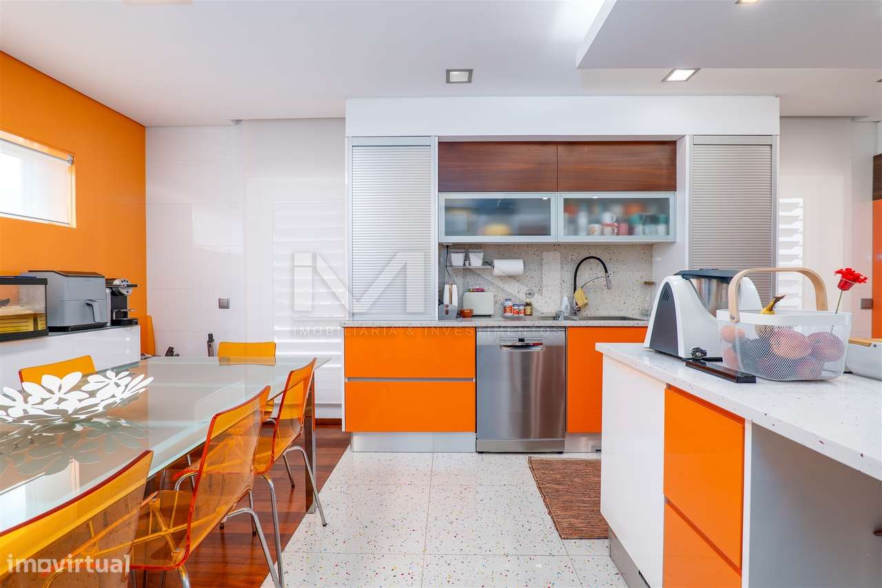 Moradia T3+1 - Exclusividade, Design e Conforto Superior-19