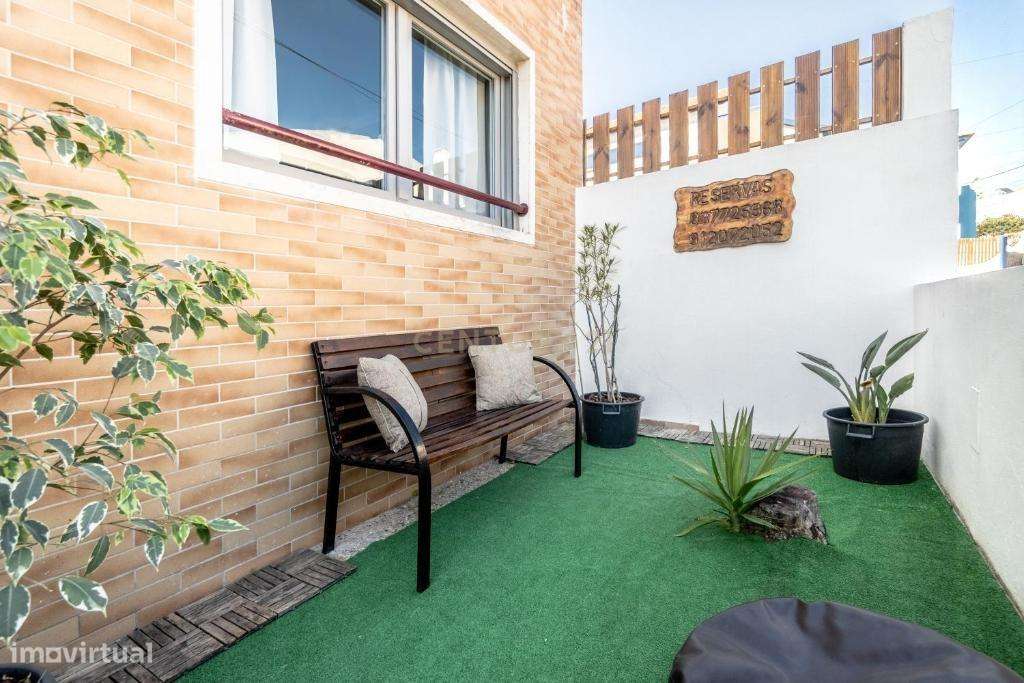 Moradia T4 na Praia da Areia Branca para Investimento ou Habitação Pró-17