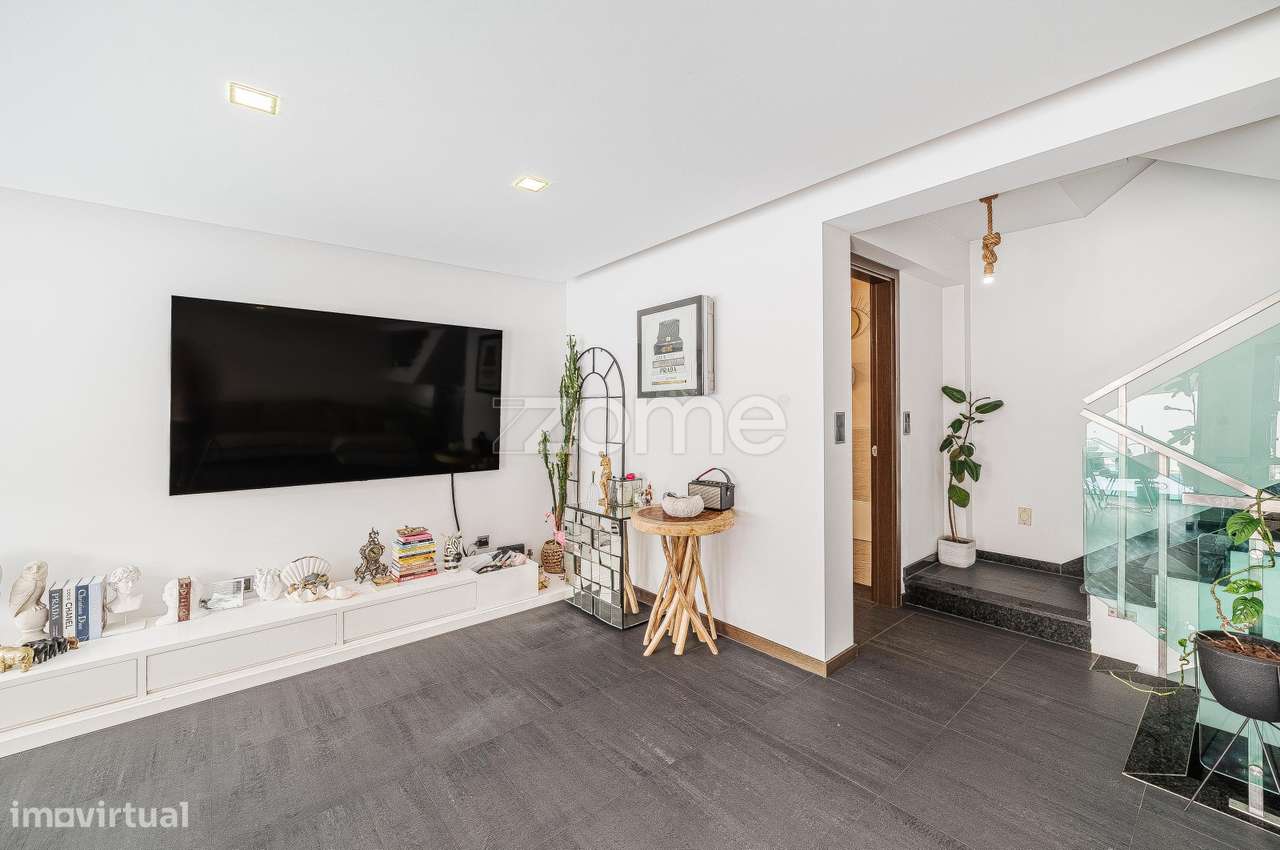 Moradia T3+1 em Condomínio Privado | Oeiras-16