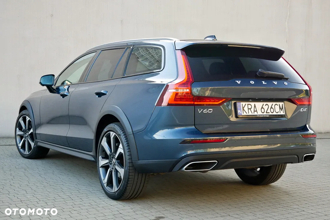 Volvo V60 Cross Country D4 AWD Geartronic Pro - 38