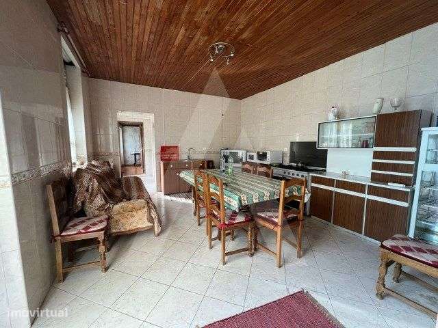 Moradia T3+1 no centro de Ílhavo para remodelação - Grande imagem: 5/17