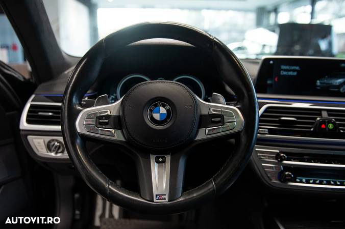 BMW Seria 7 750i xDrive - 17