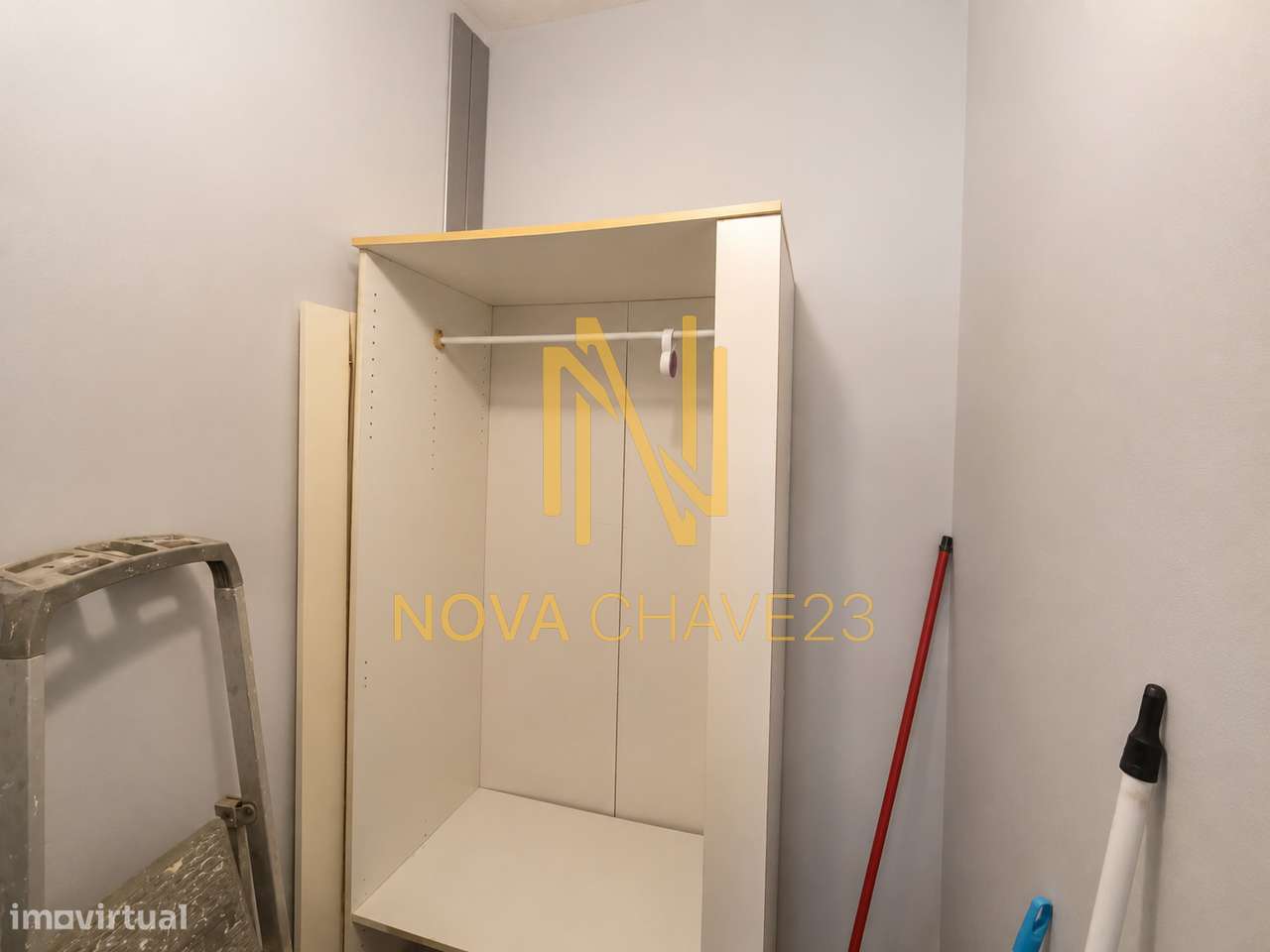 Apartamento T1 na Rinchoa – 55 m² | Cozinha e Sala em Open Space-13