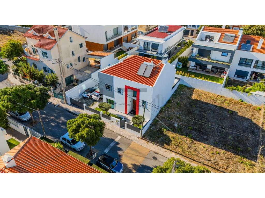 Fantástica Moradia T4 Moderna com Vista Mar, Jardim e Estacionament...-2