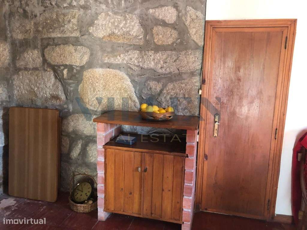 Moradia Geminada T2 em Pedroso Espaço, Natureza e Potencial!-28