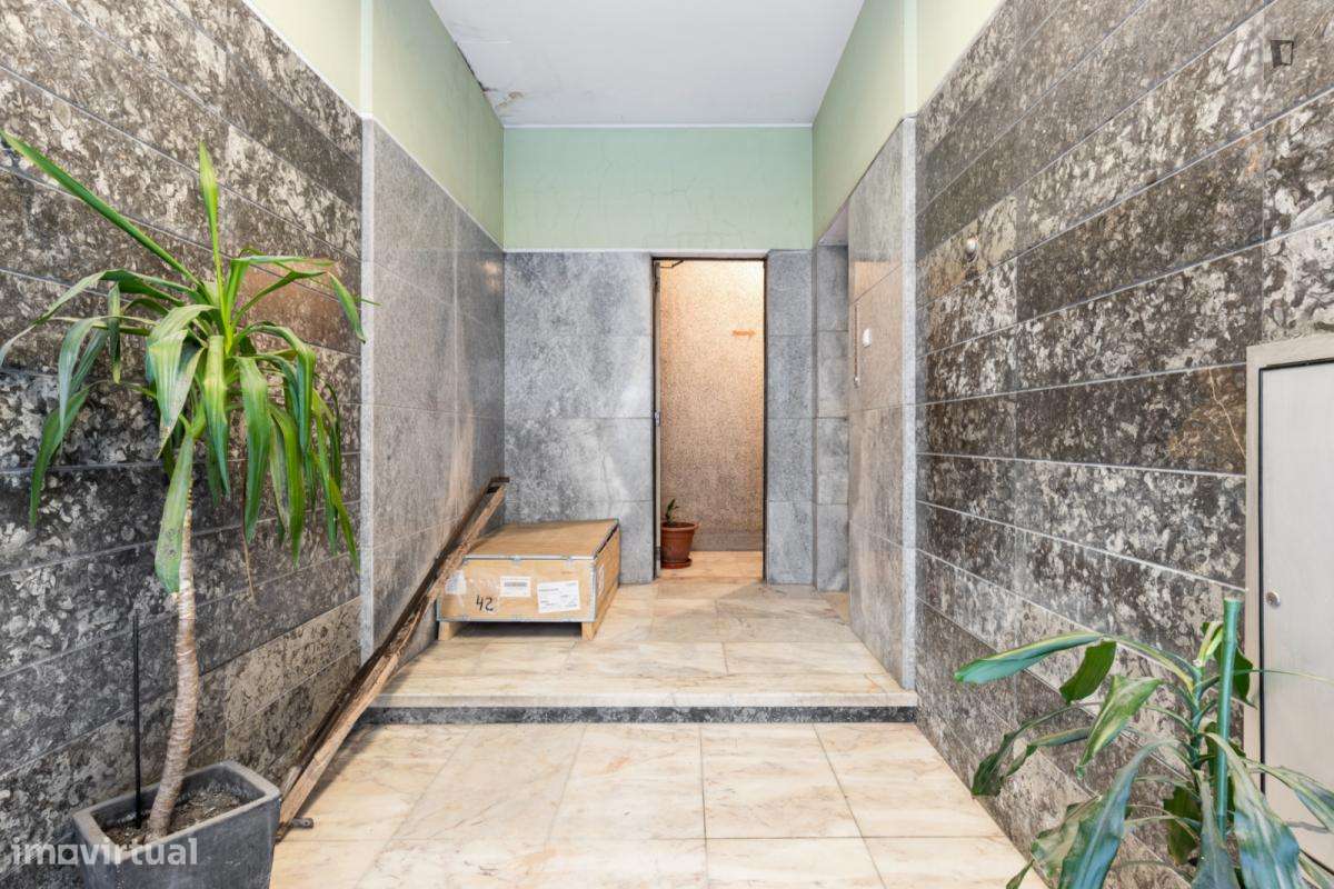 Quarto - localizado em Entrecampos Lisbon - Grande imagem: 3/9