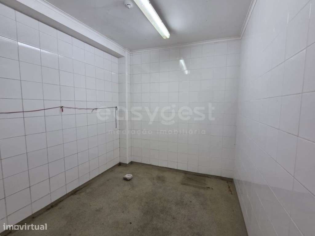 Loja Centro do Barreiro - 160m2 - Miguel Bombarda - Grande imagem: 5/8