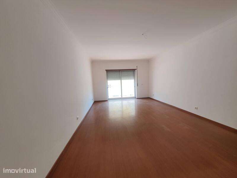 T2 com 98m² no Alto do Seixalinho | Rua Ferrer Trindade | Imóvel de Fu - Grande imagem: 4/16