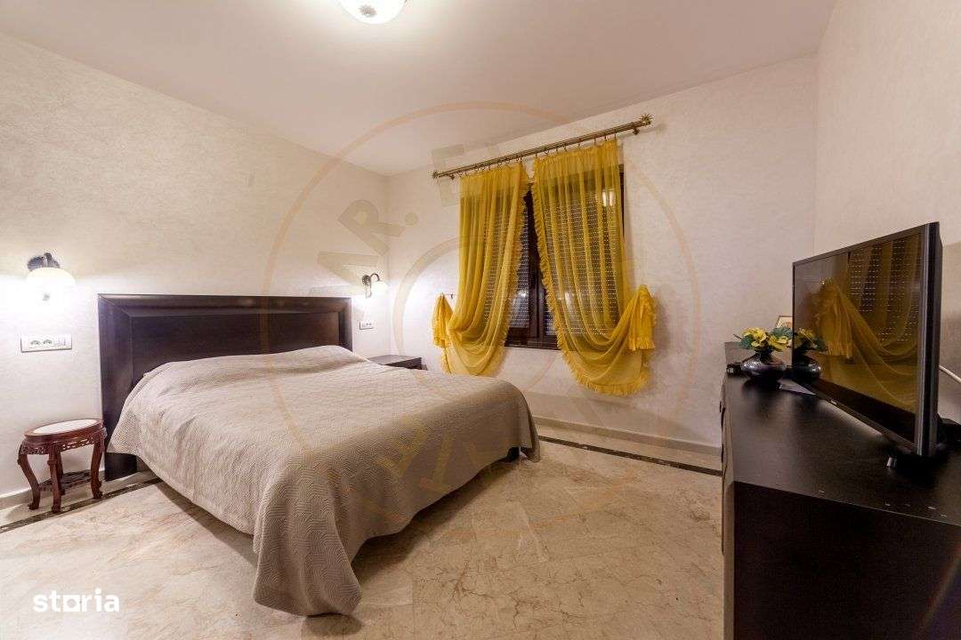 Vila zona Expo Parc - 2 apartamente, curte comuna - Imagine principală: 5/16