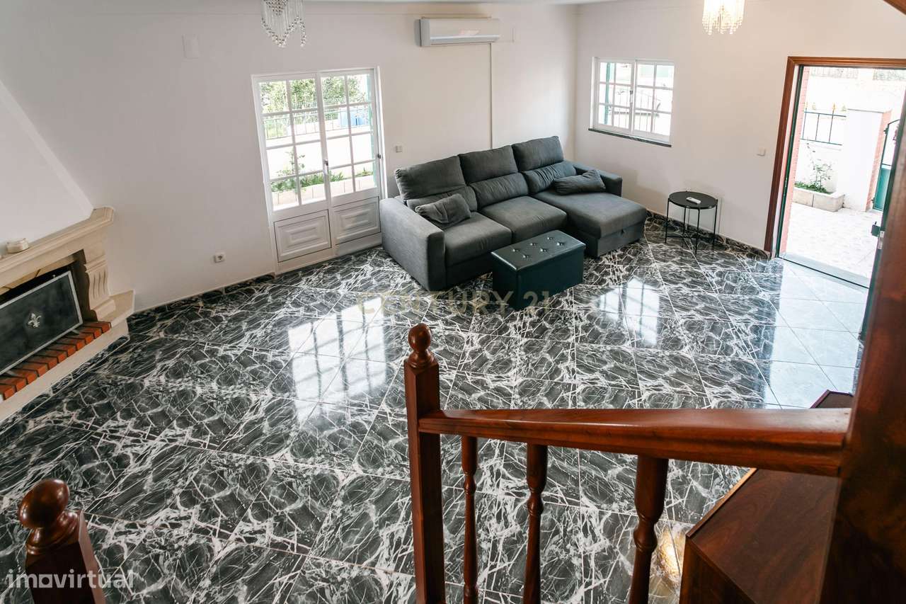 Moradia T3 com Piscina na Aldeia da Granja-22