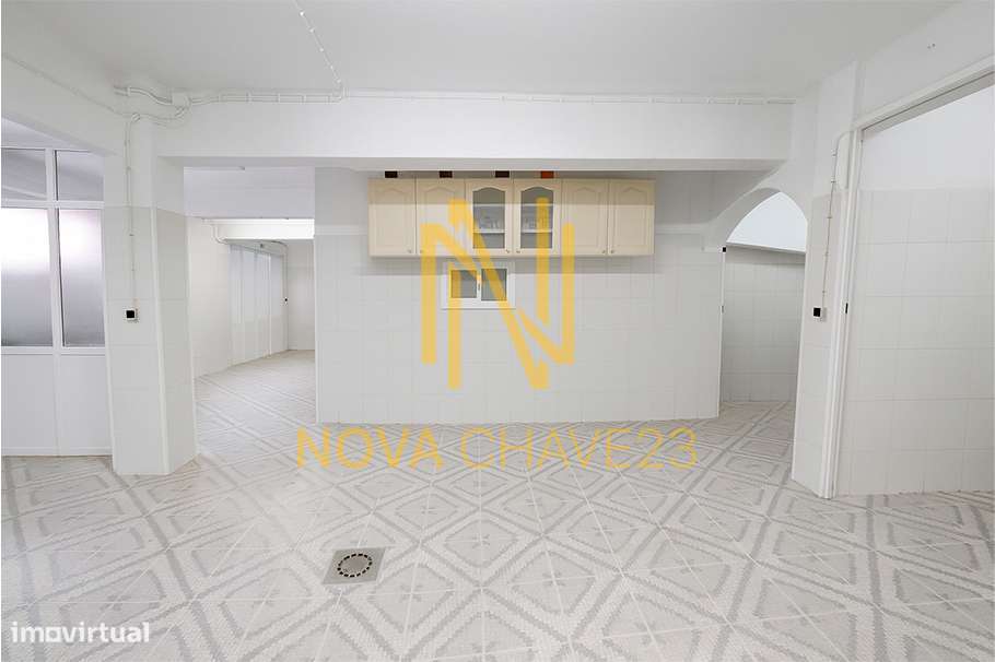 Armazém de 136m² na Avenida Santa Maria –Espaçoso, Luminoso e Versátil-4