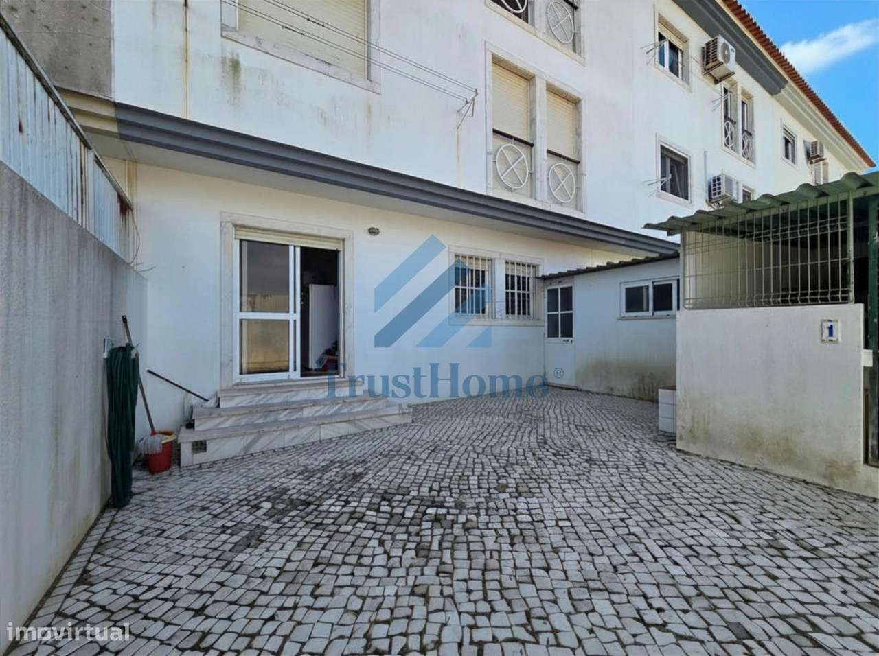 T2 com quintal de 72m2 em Outeiro de Polima-16