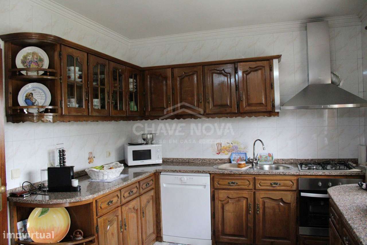 Moradia T4+Office, Pedroso, Jardim, Garagem, Próxima A29 - Grande imagem: 5/24