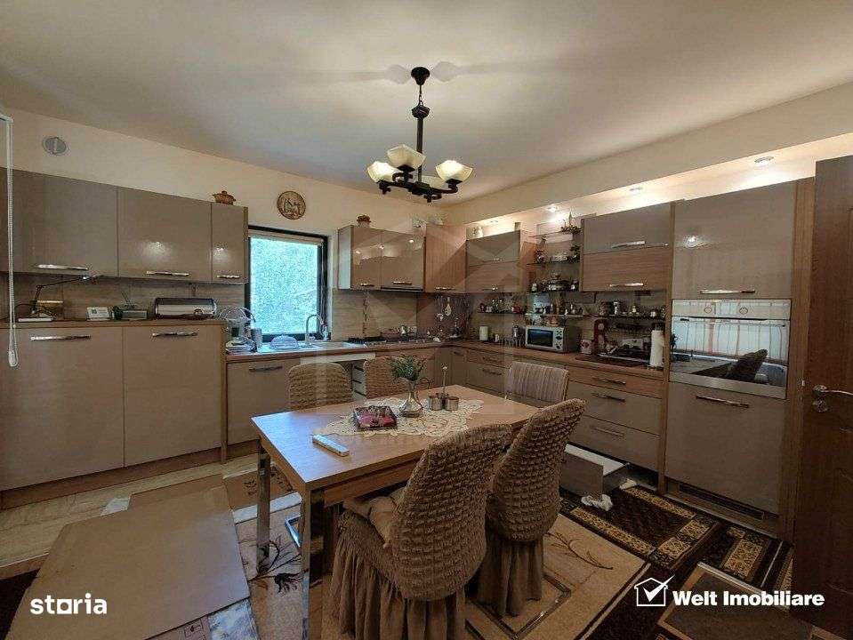 Grigorescu, casa 8 camere, 8 bai, 2 bucatarii, 1123mp curte - Imagine principală: 1/19