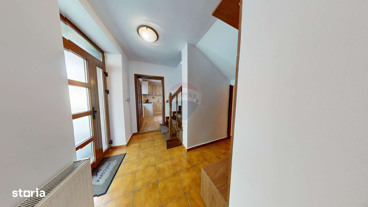 duplex integral renovat, 3 camere , 2 bai, garaj, 403 mp teren - Imagine principală: 4/20
