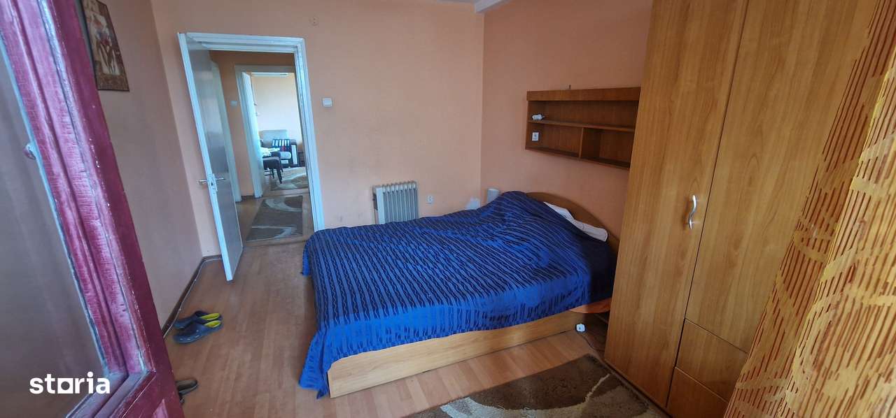 Trei camere etajul 1 , apartament Central. - Imagine principală: 5/19