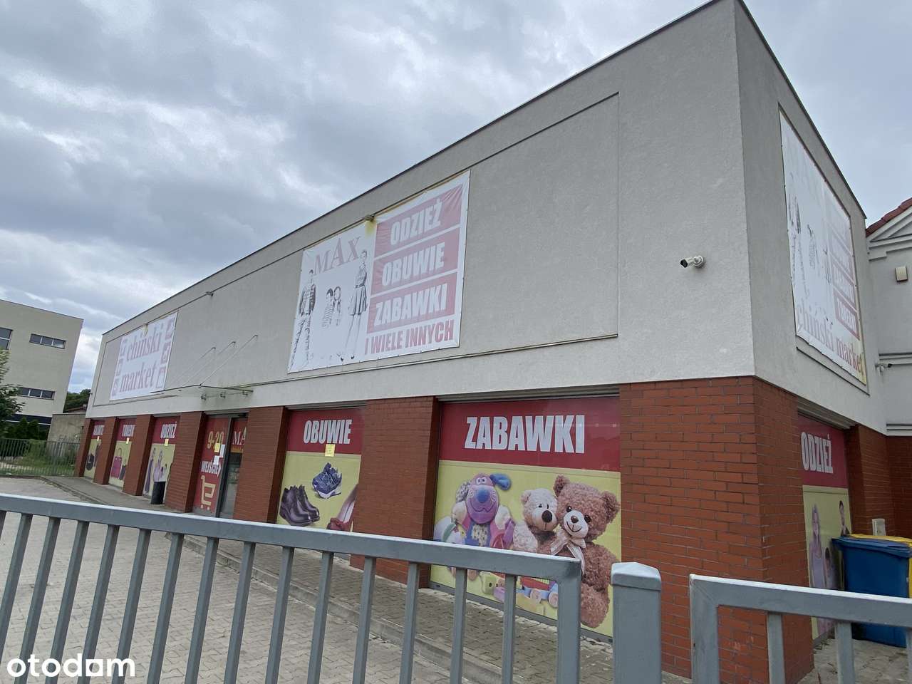 Budynek handlowy - Pełny obrazek: 2/3
