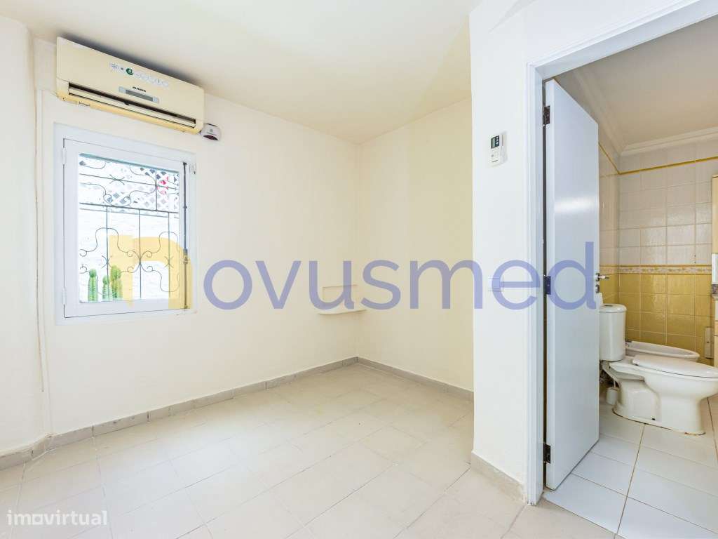 Moradia com Piscina na Zona Premium Areias São João, Albufeira-28
