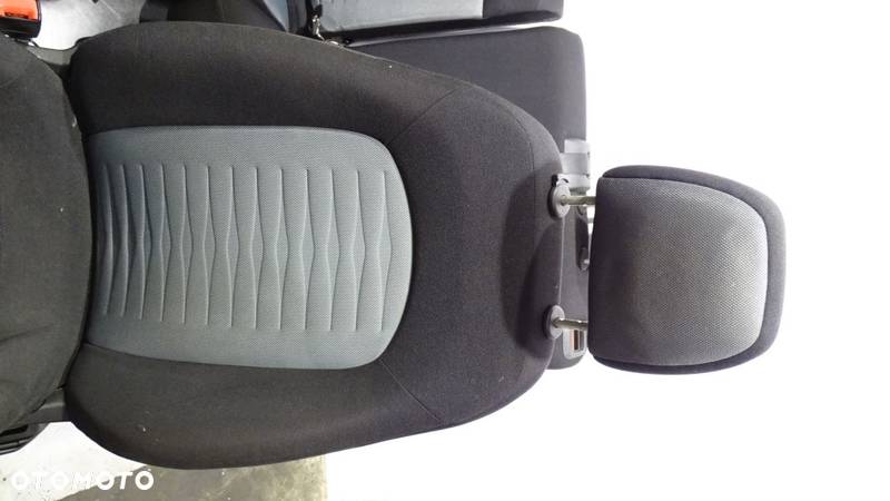 FOTELE KOMPLET FIAT GRANDE PUNTO 1.4 - 7