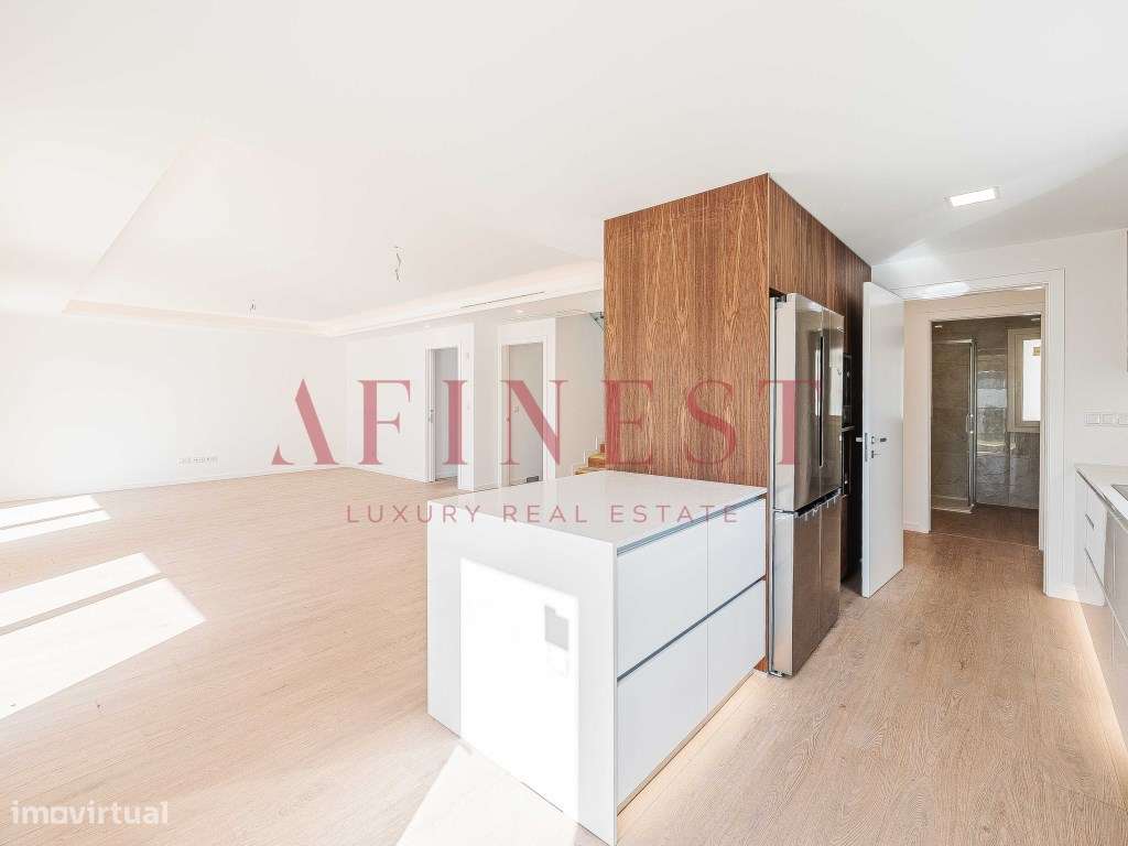 Moradia de Luxo T4 em Manique com Piscina, Jardim e Excelente Local... - Grande imagem: 5/60