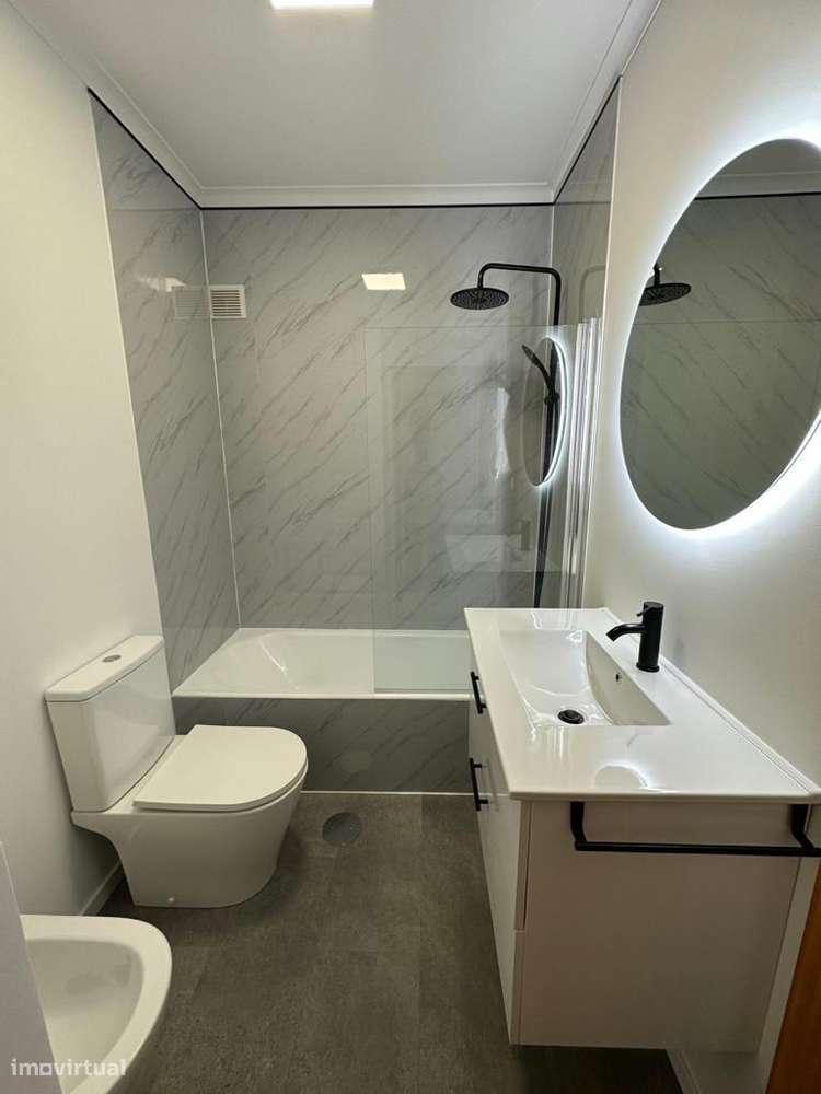 Vendo apartamento T3 remodelado a 150 metros praia vila do conde - Grande imagem: 4/43