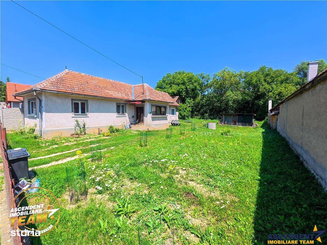 Casa luminoasa de 107 mp, 1.000mp teren, 250 m de izvorul cu apa miner - Imagine principală: 2/17