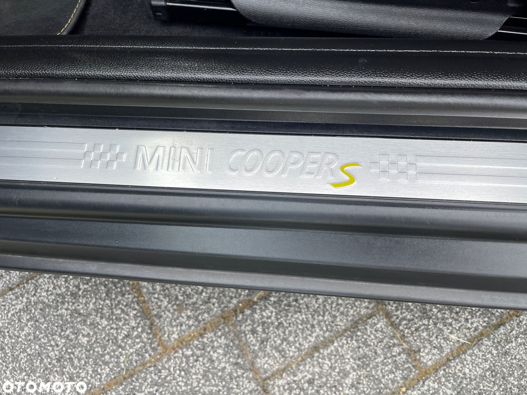 MINI Cooper SE Electric Trim - 18
