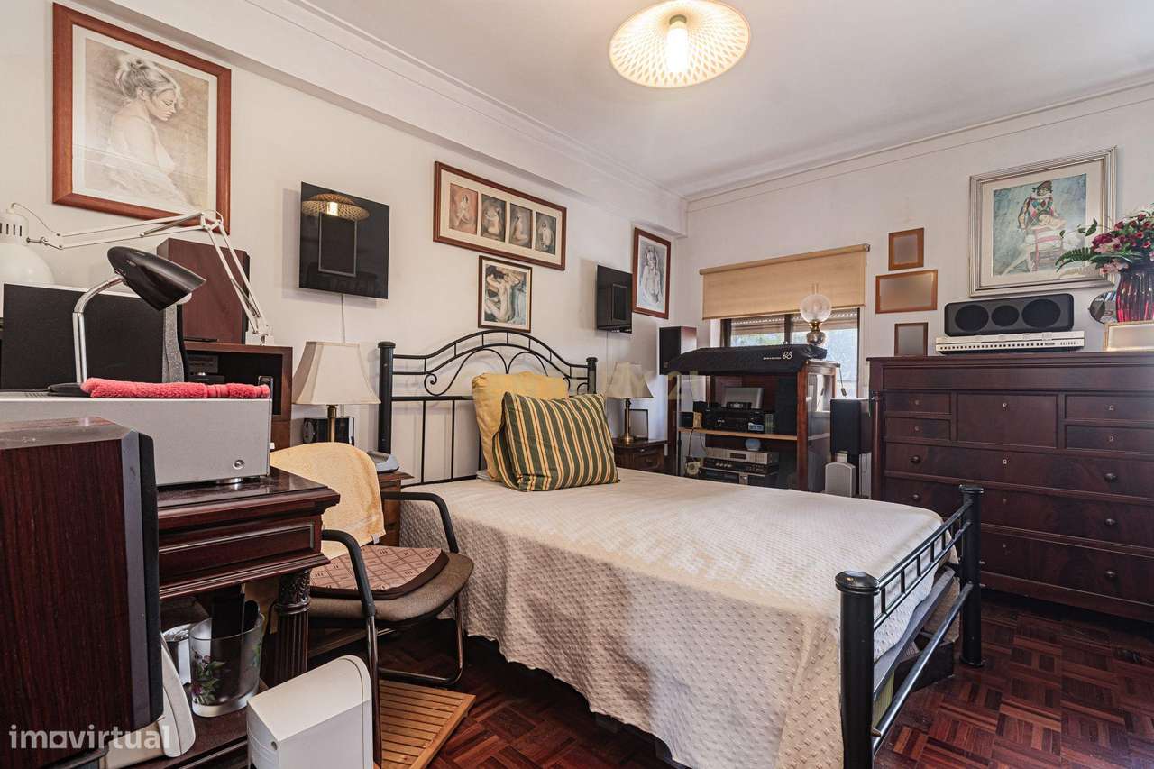 Apartamento T3 na Buraca, Amadora - Oportunidade Única!-14