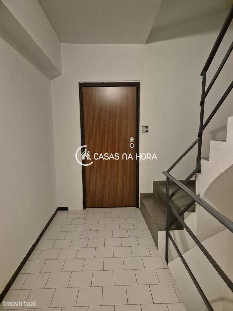 Apartamento totalmente remodelado e mobilado | Matosinhos Sul-16