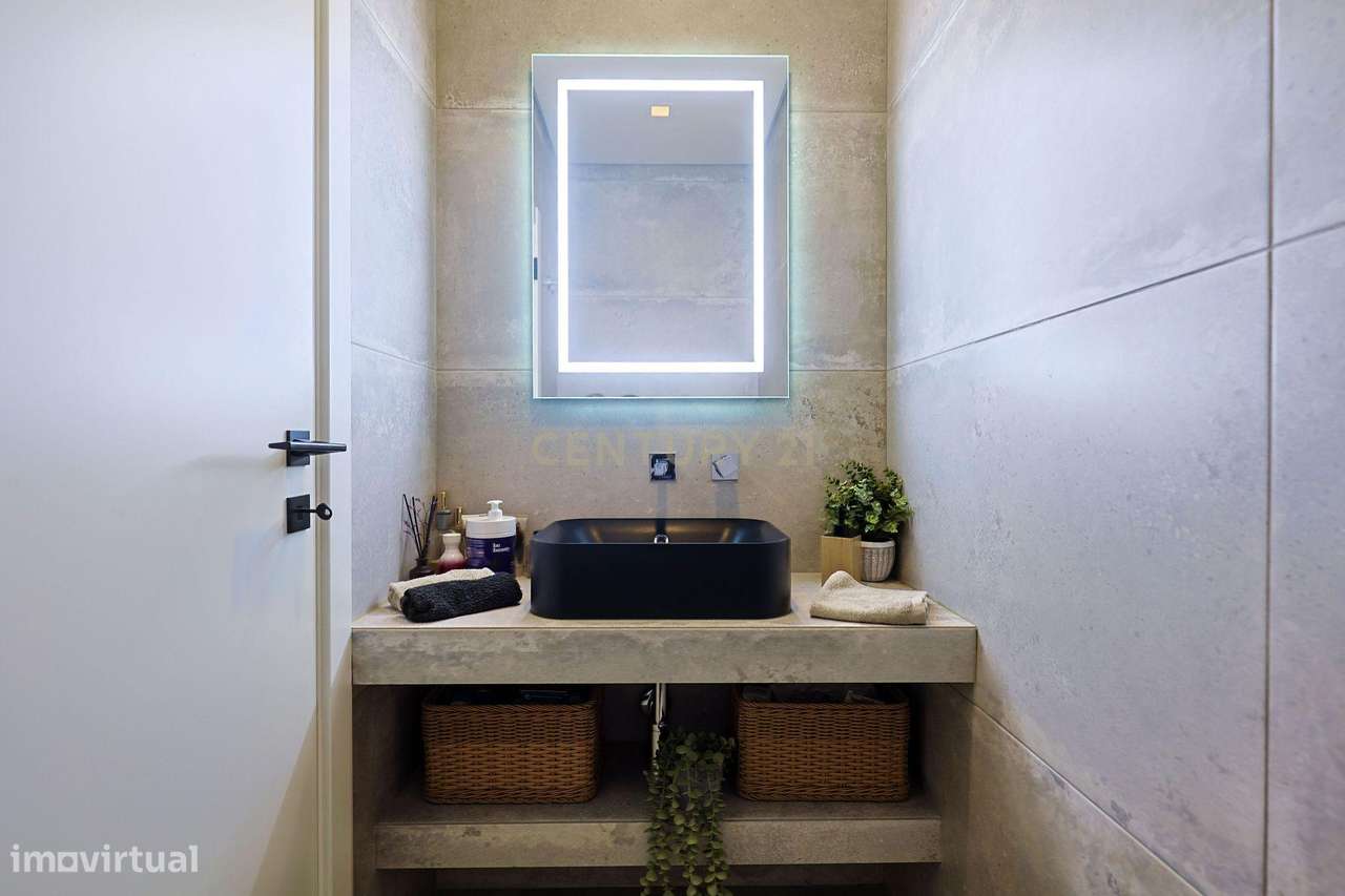 Moradia de Luxo | Duas Master Suites | Piscina de Água Salgada-36