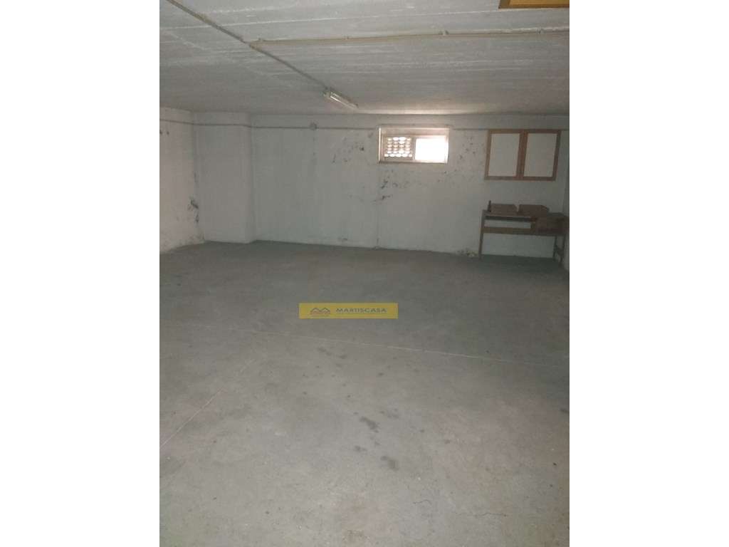Garagem Box c/ 50 m2 - Quinta das Flores- Massamá-6
