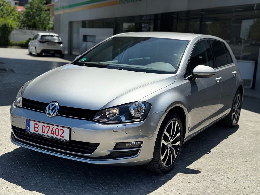 Volkswagen Golf VII [2012 - 2020] 1.2 TSI BlueMotion Technology Allstar 2016