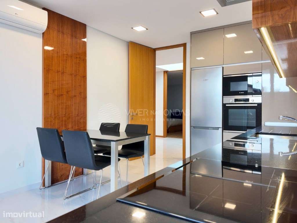 Luxuosa Moradia com 548 m2 - Premium com Piscina - 25 minutos do PORTO-7