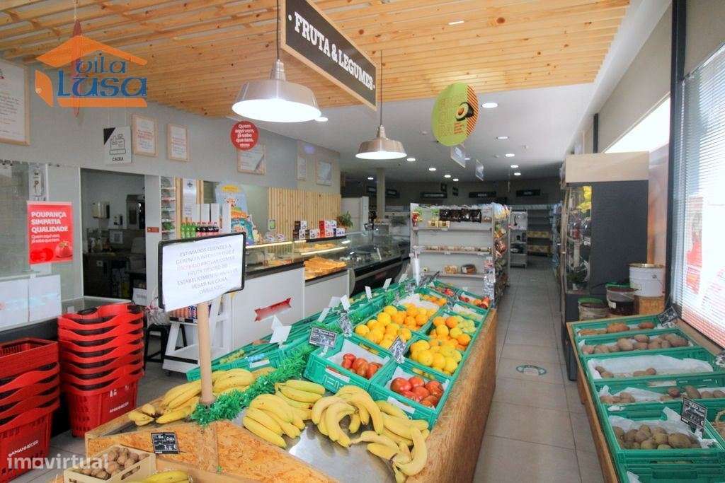 Arrendamento loja com armazém neste momento esta bazio  Centro do O... - Grande imagem: 5/27