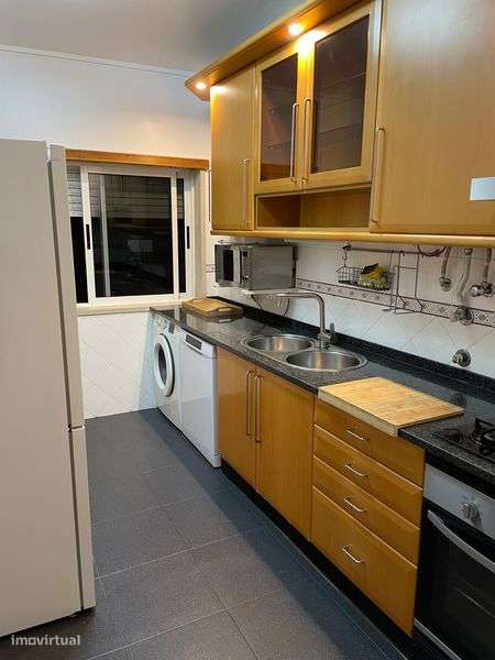 Apartamento T2 Santa Marta do Pinhal - Grande imagem: 4/10