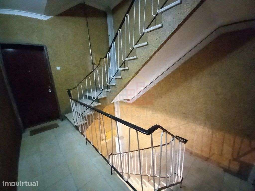 Apartamento T4 no Laranjeiro-35