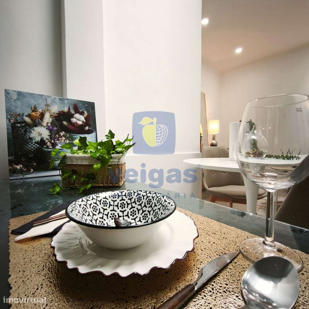 Apartamento T3 remodelado em Benfica-17