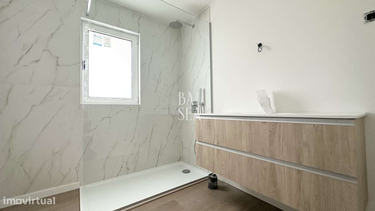 Moradia nova  de gaveto com 3 suítes em Lanhoso Póvoa de Lanhoso-25