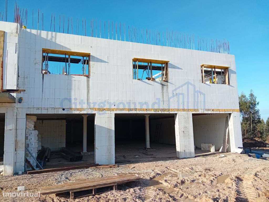 Apartamento T2 em Condomínio Fechado nos Pousos - Tecnologia Verde - Grande imagem: 2/20