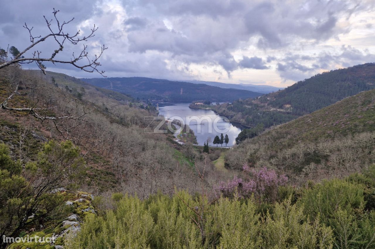 Terreno rústico para venda em Linharelhos, Montalegre