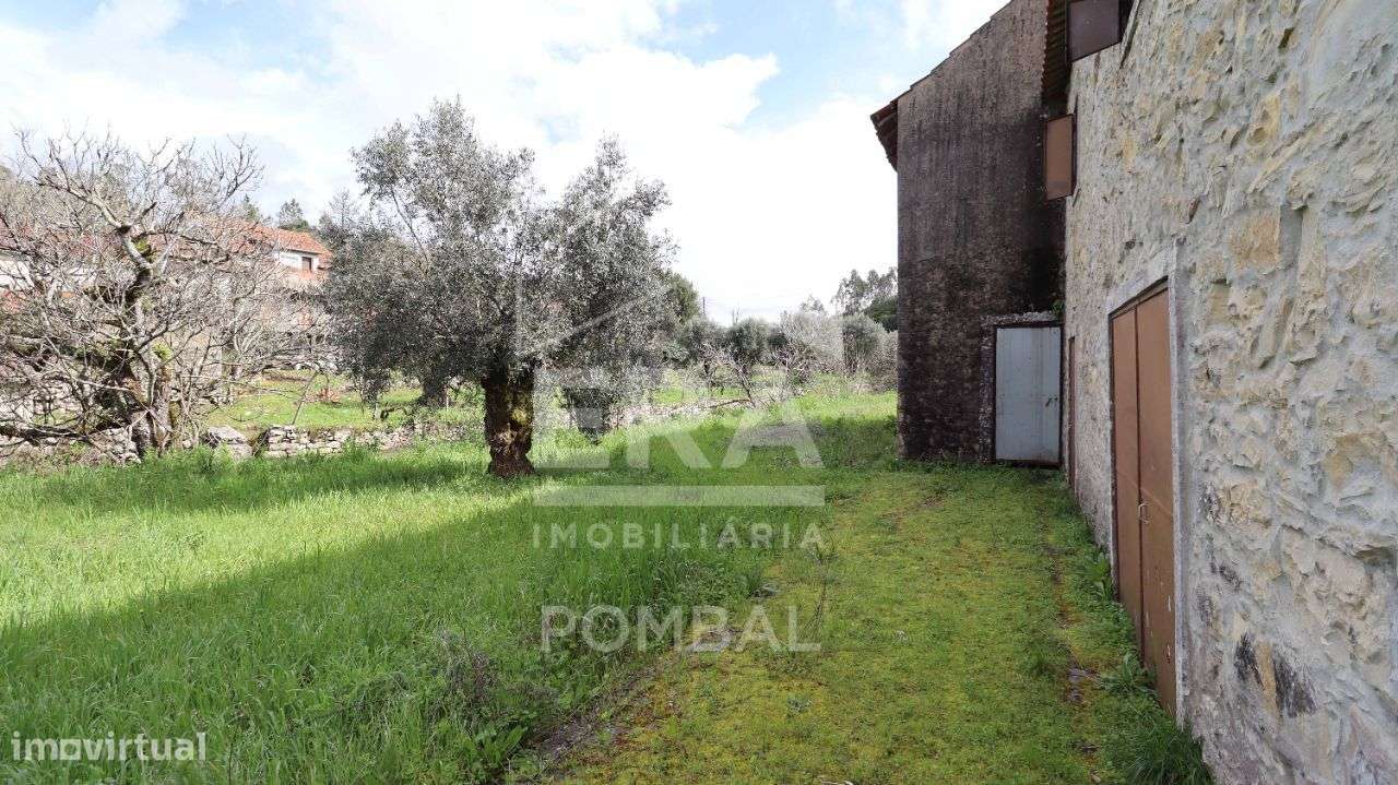 Moradia T4 inseridas num terreno com 27.495m2-23