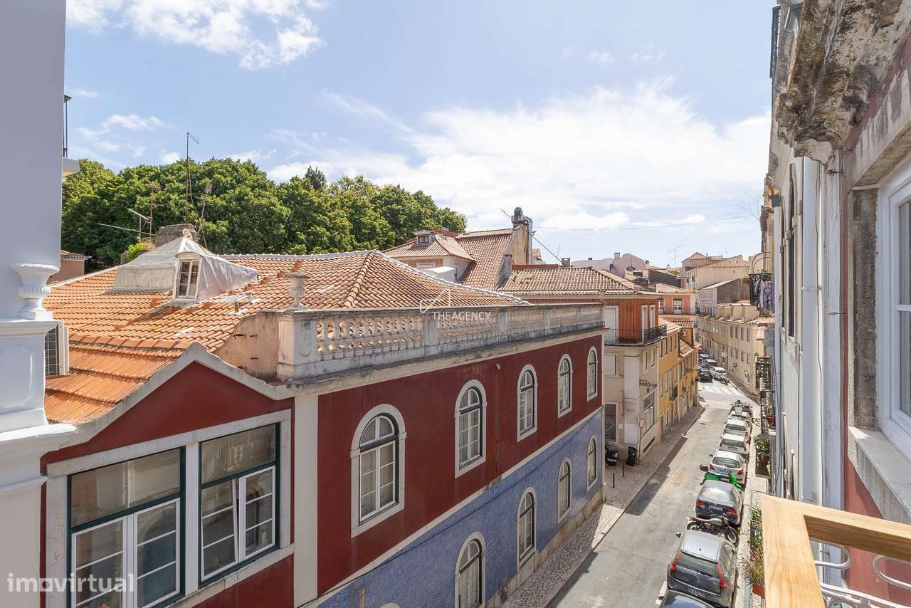 Apartamento luminoso e amplo, totalmente renovado, mobilado e decorado - Grande imagem: 3/15