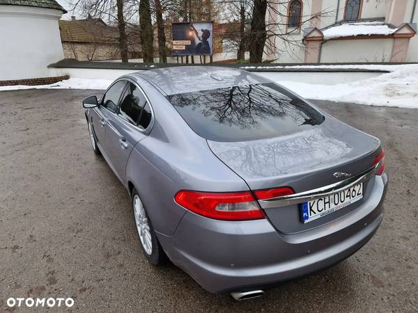 Jaguar XF 3.0 V6 Premium Luxury - 3