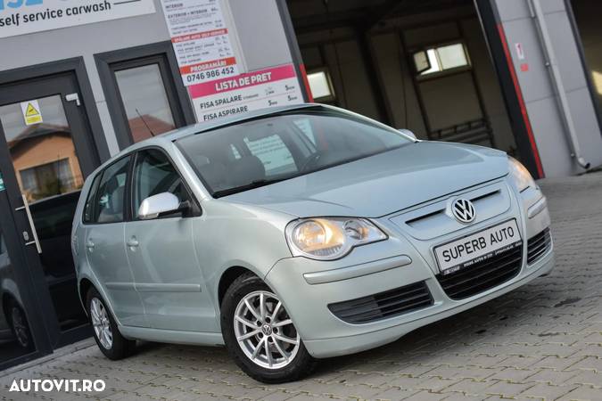 Volkswagen Polo 1.4 TDI Comfortline - 1