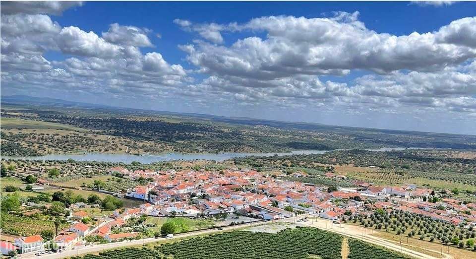 Vivenda T4 com Garagem-9