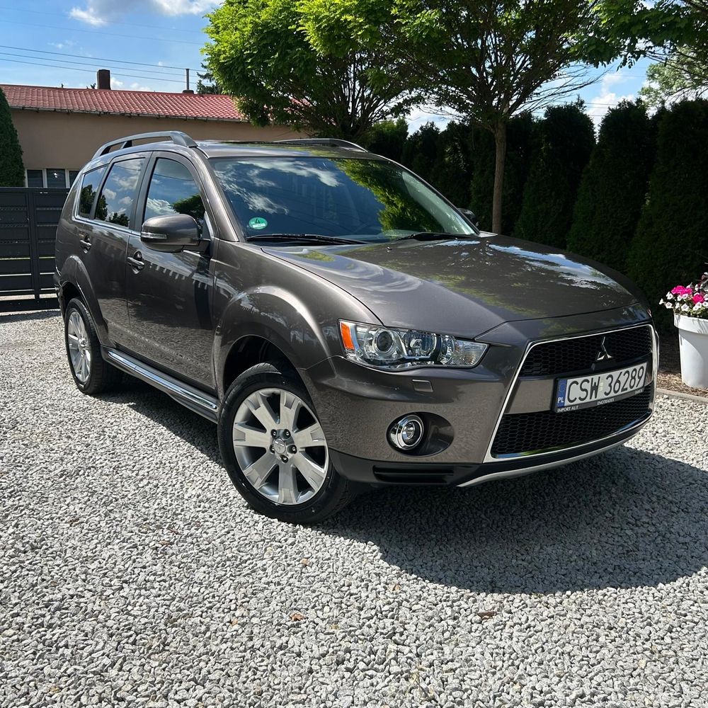 Mitsubishi Outlander II 2.0 2WD CVT Diamant Edition+ 2013